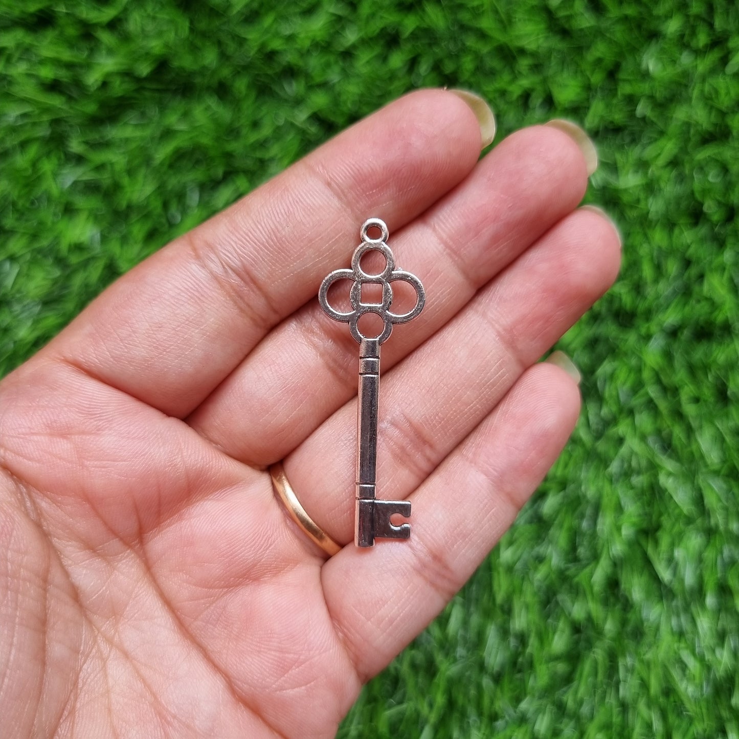 Metal Charm - Vintage Key