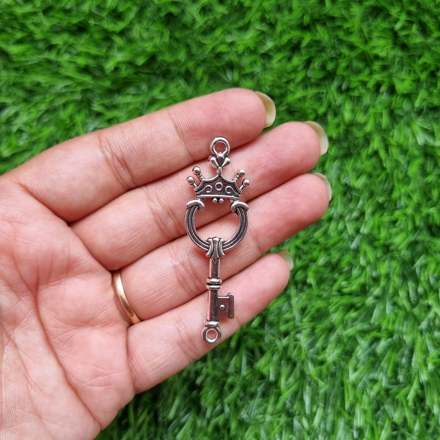 Metal Charm - Vintage Key