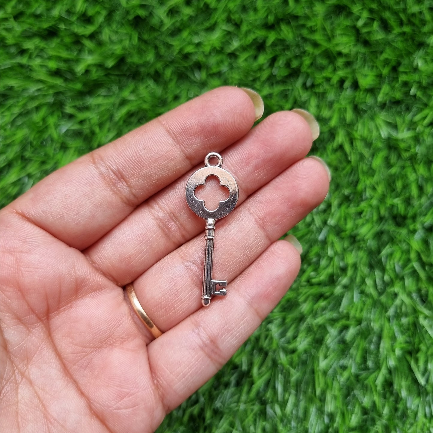 Metal Charm - Vintage Key