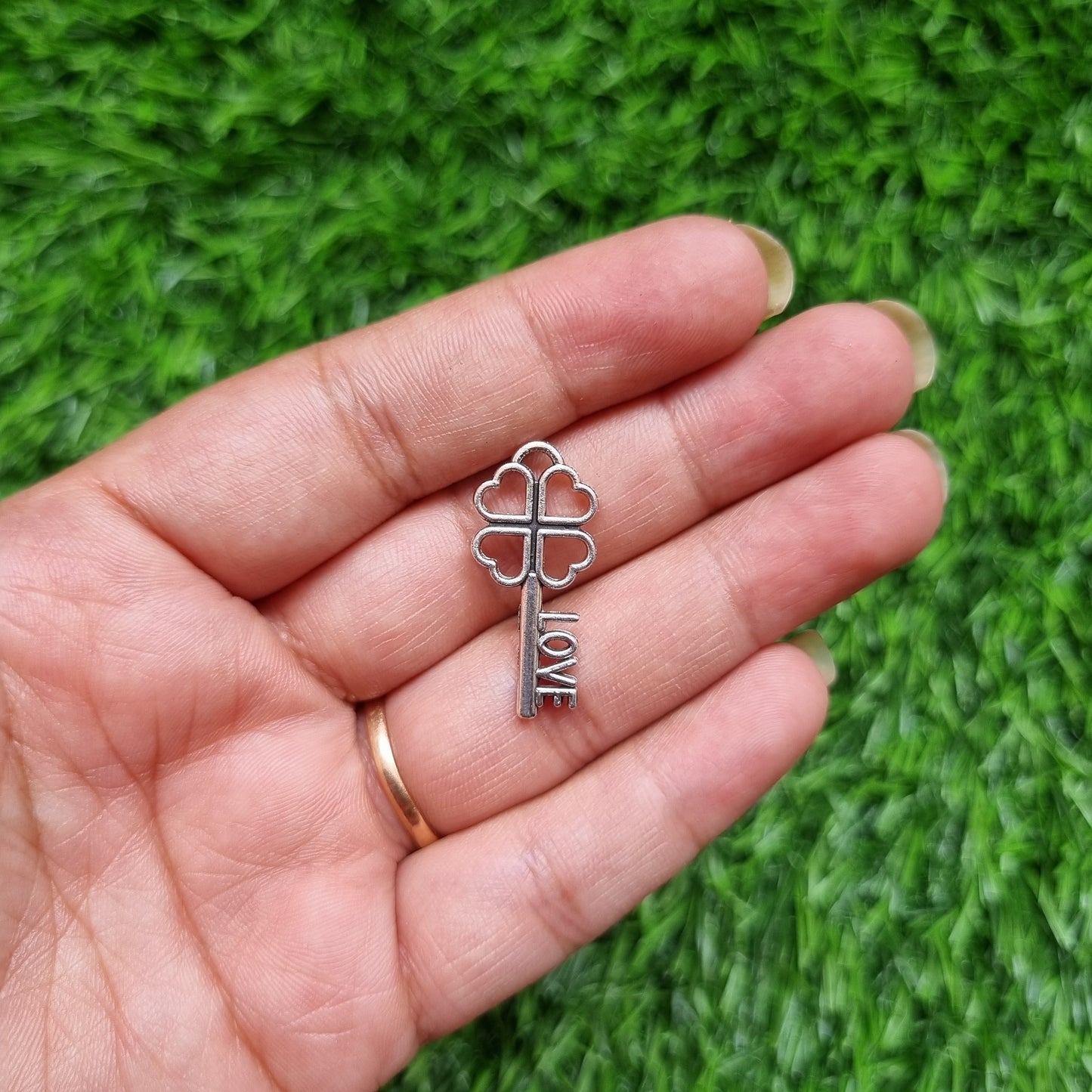 Metal Charm - Vintage Key