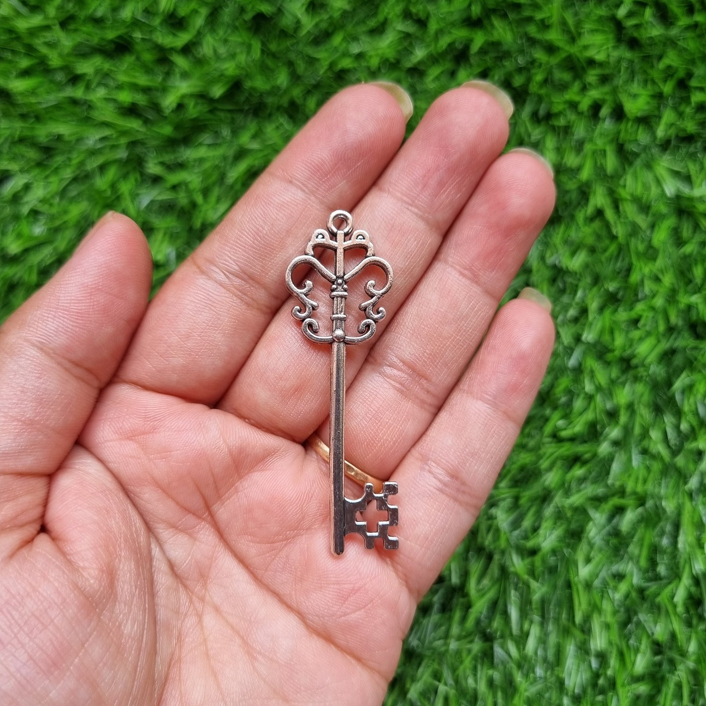 Metal Charm - Vintage Key