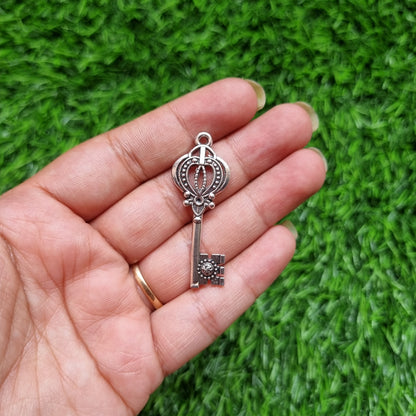 Metal Charm - Vintage Key