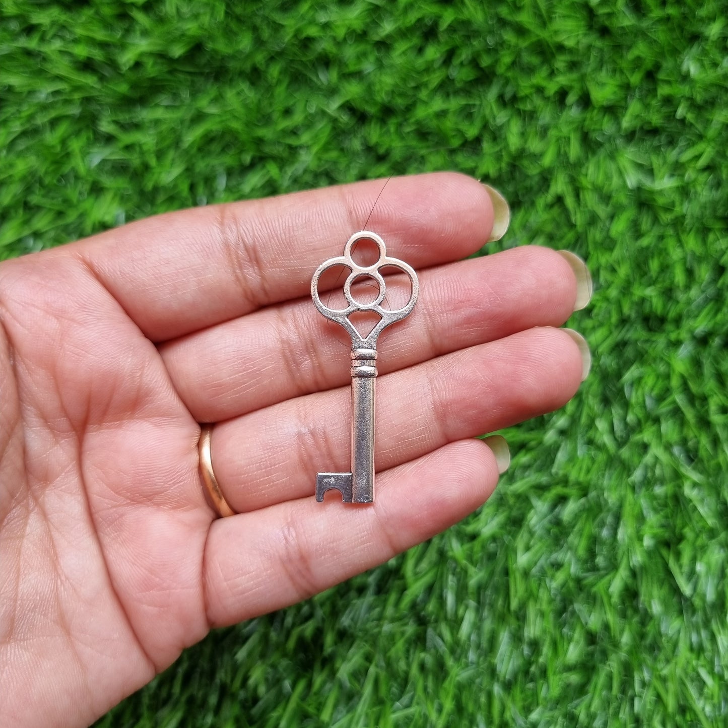 Metal Charm - Vintage Key
