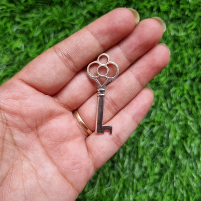 Metal Charm - Vintage Key