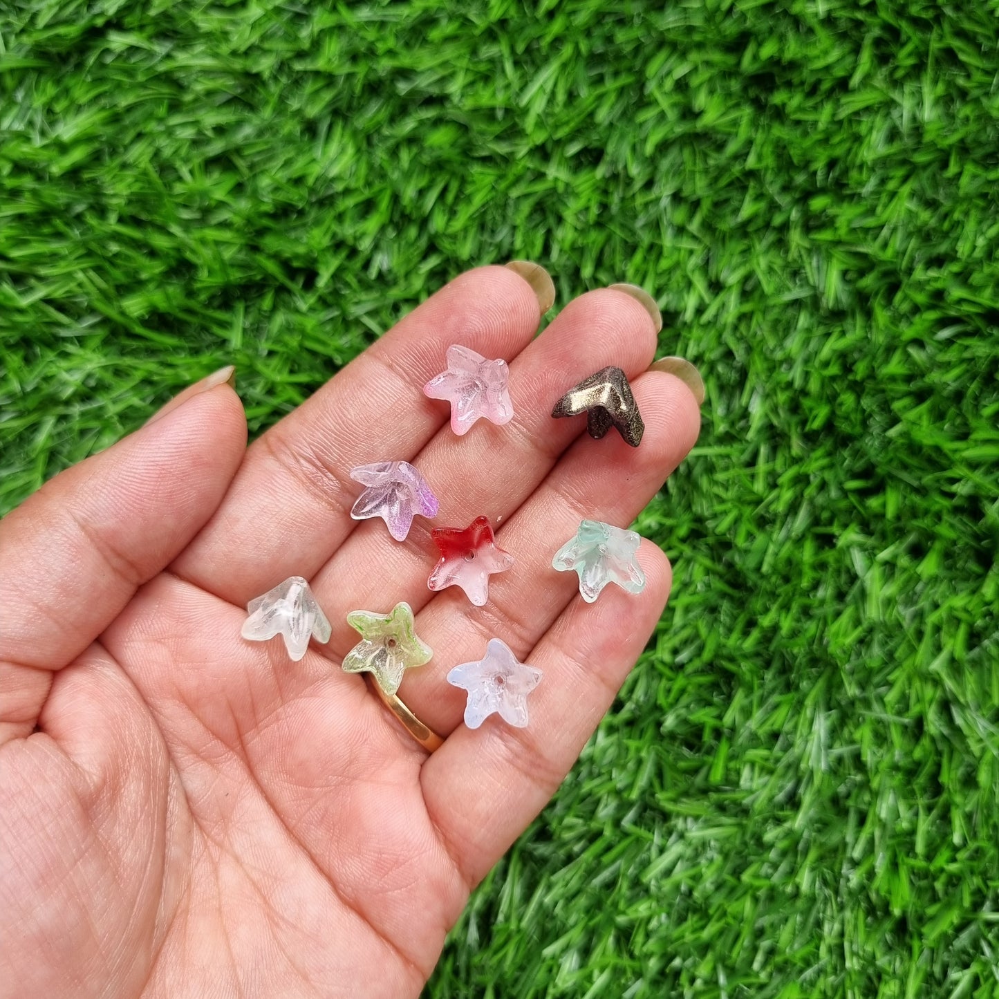 Glass Beads - Lily Flower