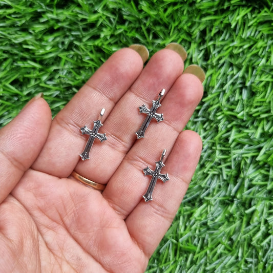 Metal Charm - Cross 15