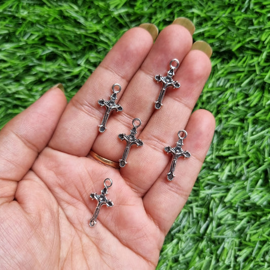 Metal Charm - Cross 13