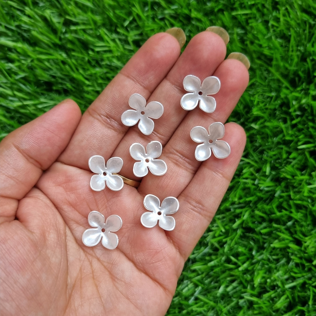 Acrylic Beads - Pearlish Flower Caps