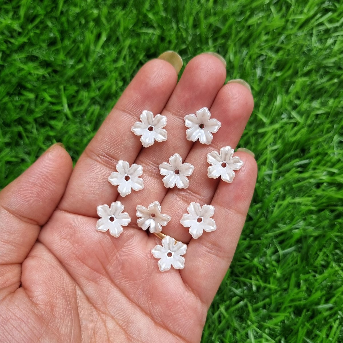 Acrylic Pearlish Flower Caps Beads
