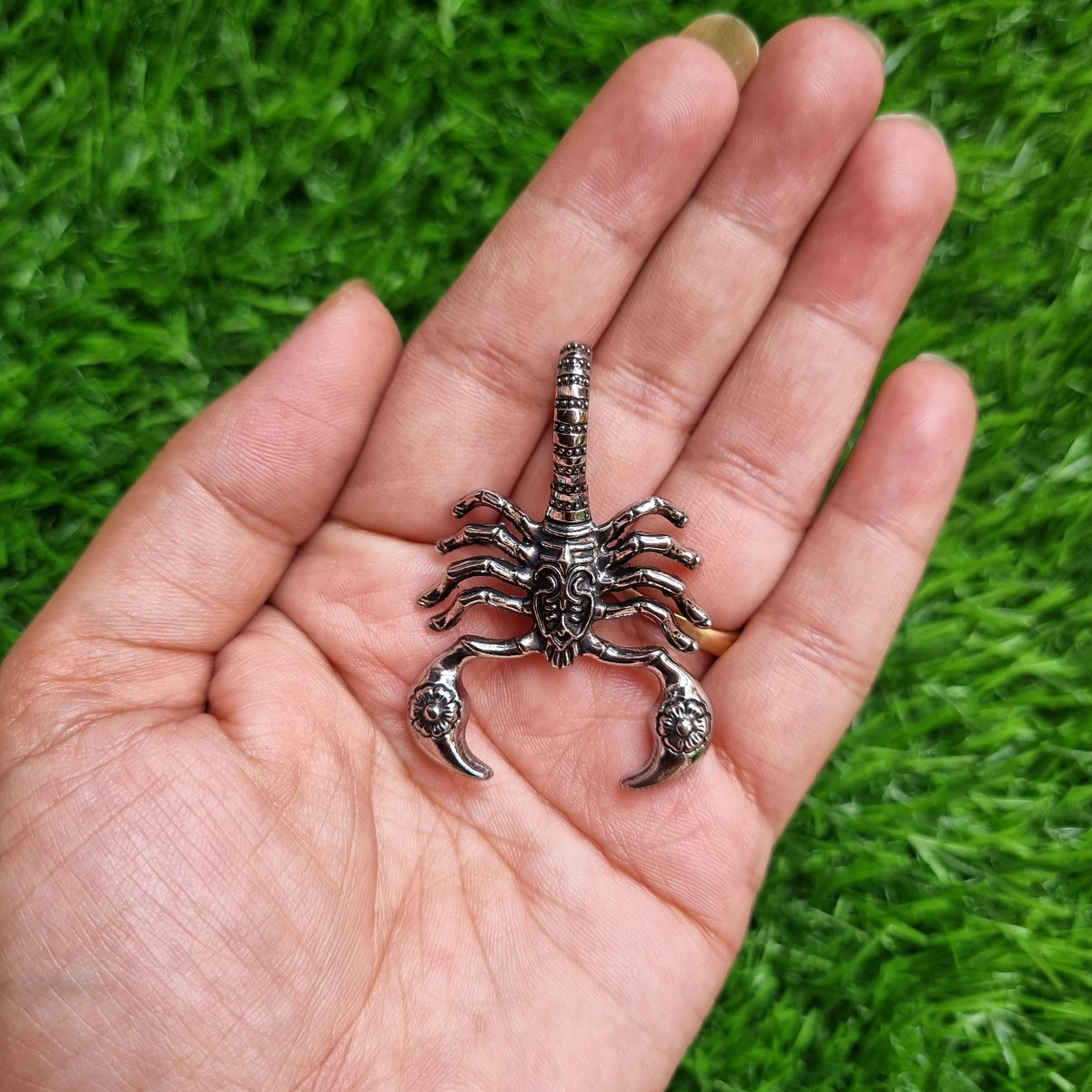 Metal Charm - Scorpion