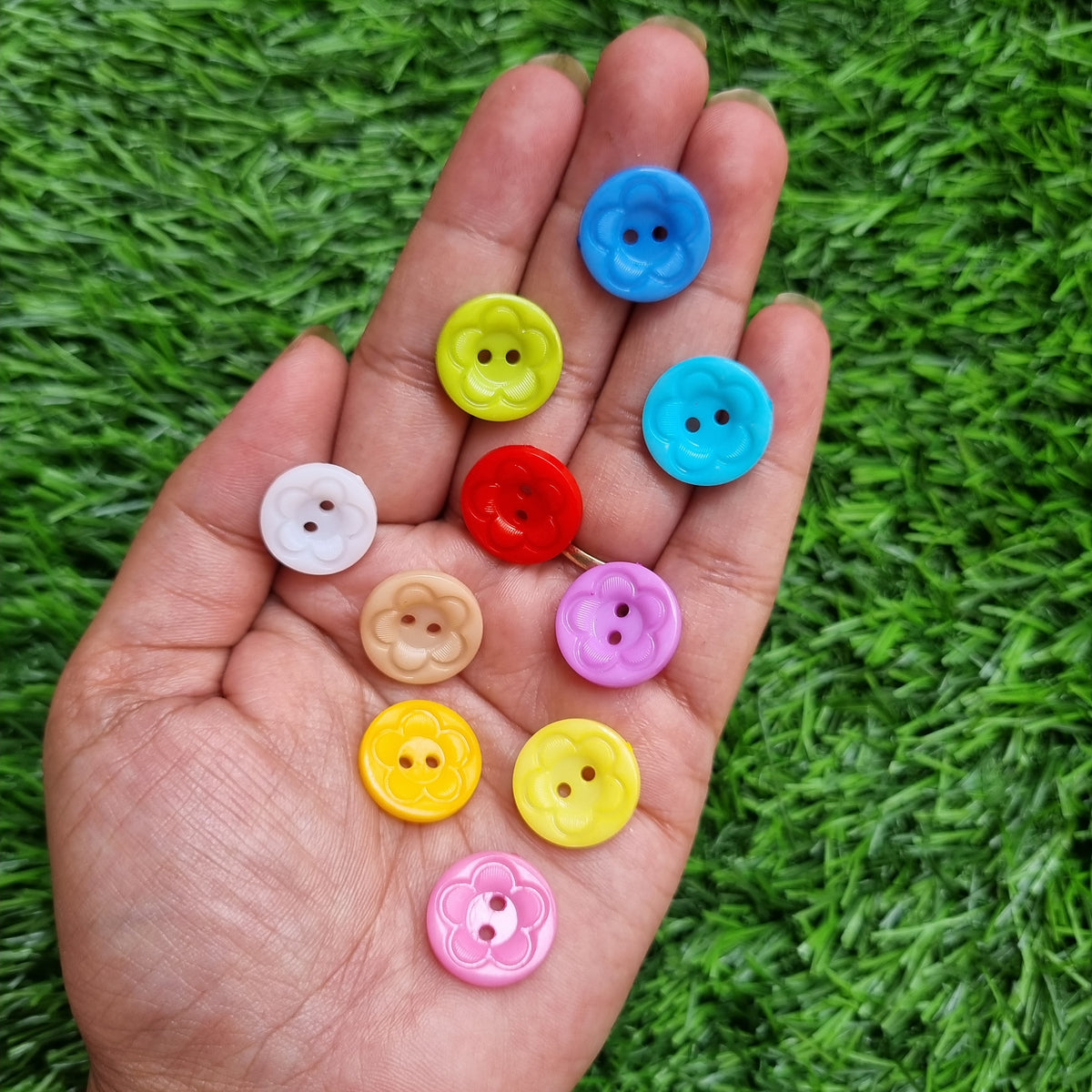 Acrylic Button - Round with Flower 16mm