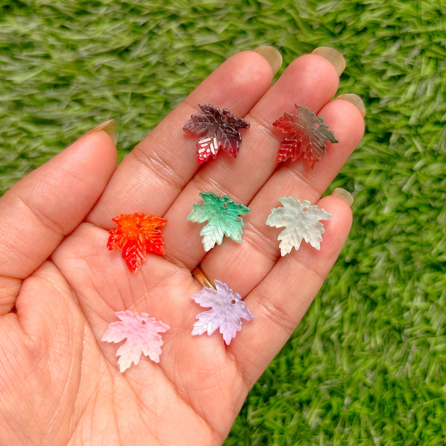 Glass Beads - Mapple Leaf