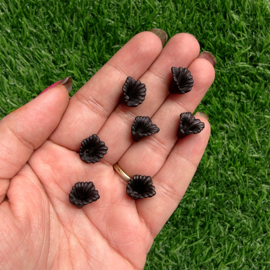 Acrylic Black Flower Caps 03