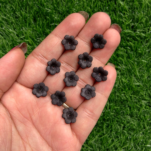 Acrylic Black Flower Caps 02