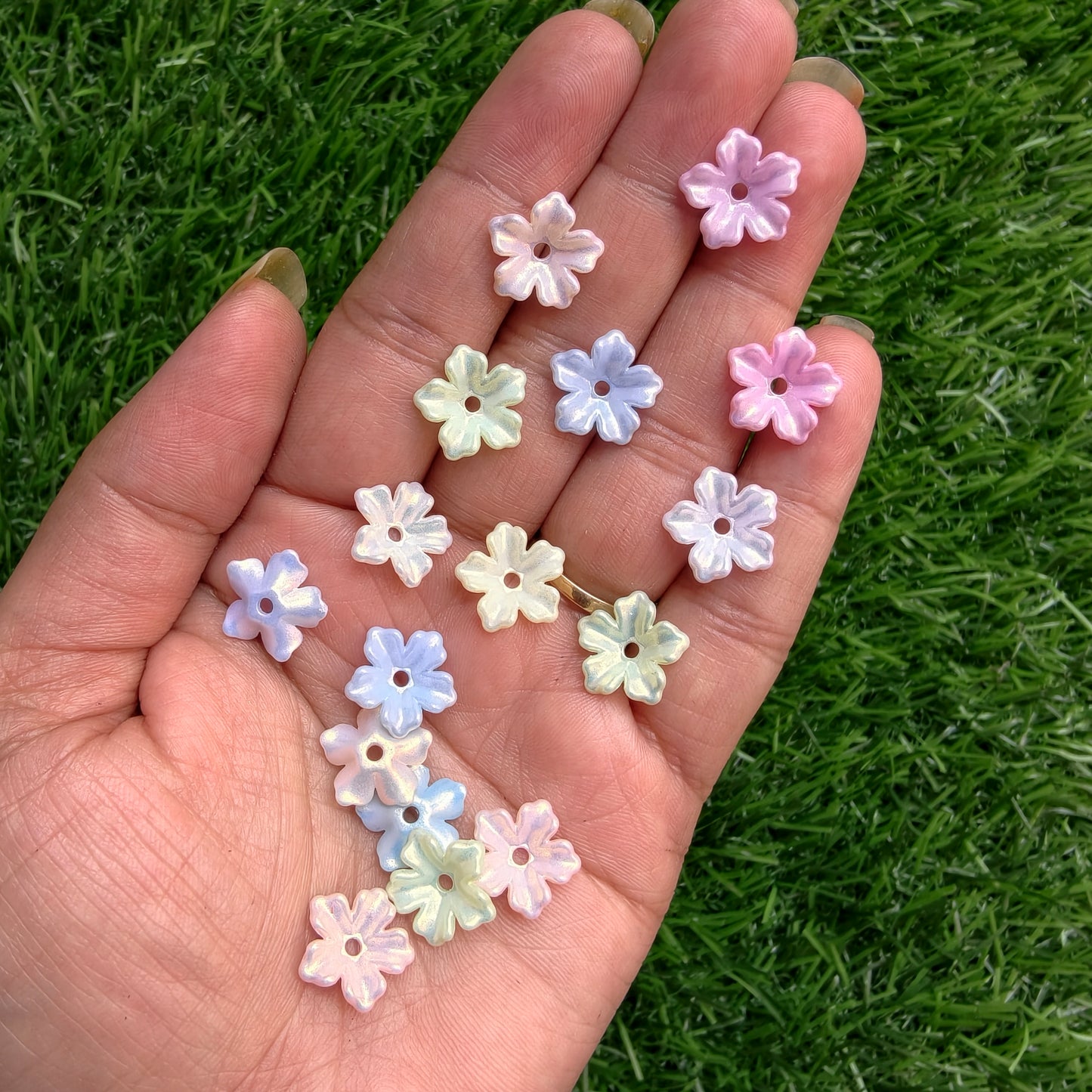 Acrylic Metallic Shade Flower Caps