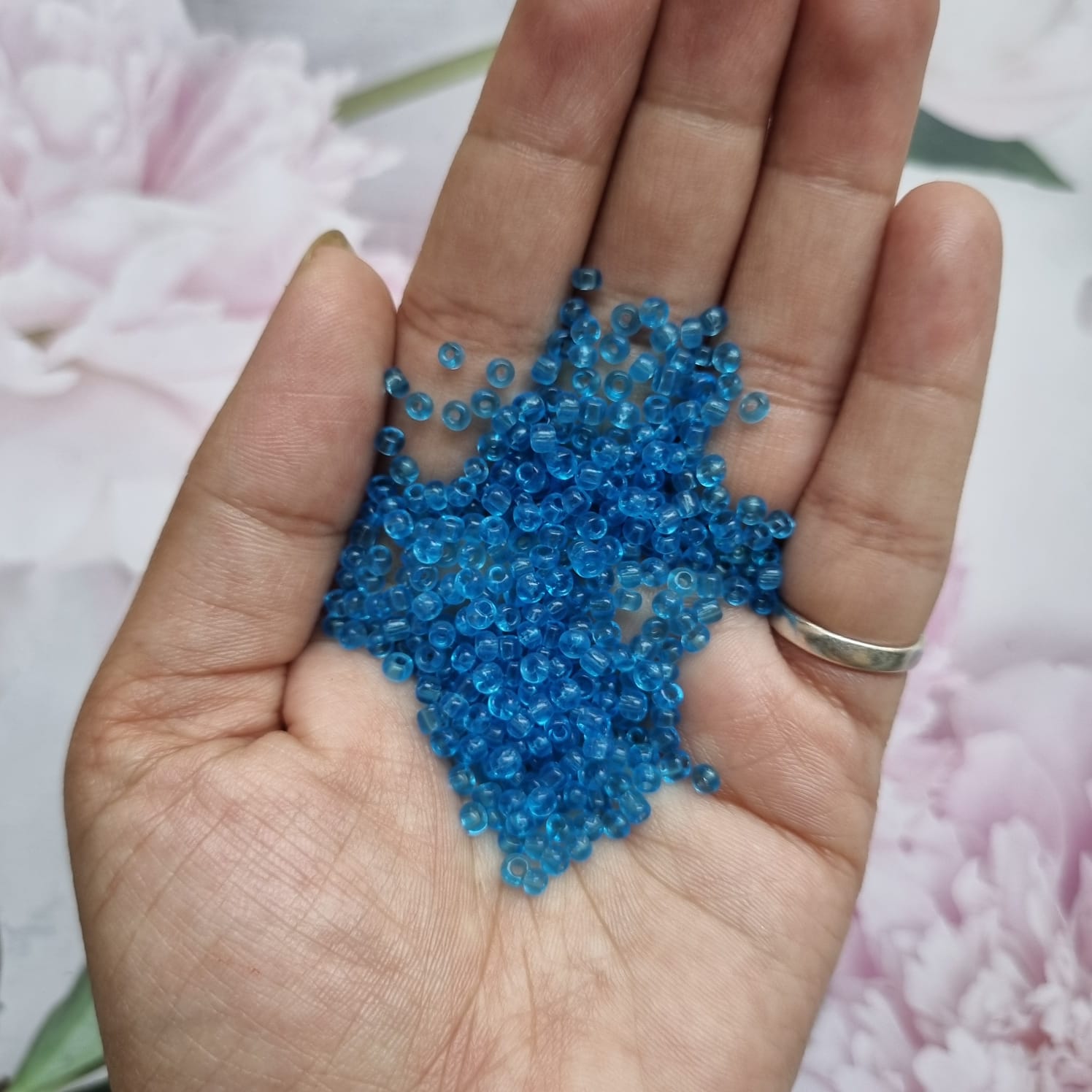 Seed Beads Transparent Size 11/0 (2mm) 8/0 (3mm) - Main Image