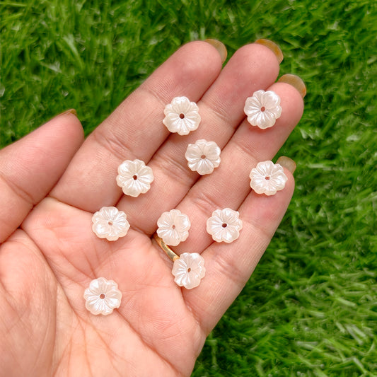 Acrylic Pearlish Flower Caps